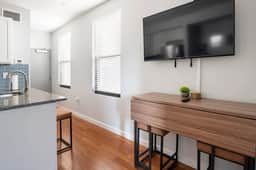 Prime OTR, Lux Queen Bed, 50in TV, FREE Light Rail - Image 3