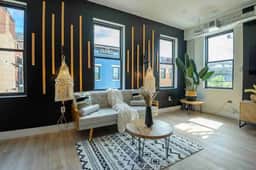 OTR by TQL+King Bed+Smart TV+$ Private Park+3rd Fl - Image 3