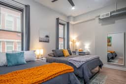 OTR by TQL+Lightrail+Queen Beds+Sleeps 8ppl+2nd Fl - Image 2