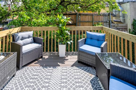 Mt Adams 5 min 2 OTR|Sleeps 6|Deck Views|Smart TVs - Image 3