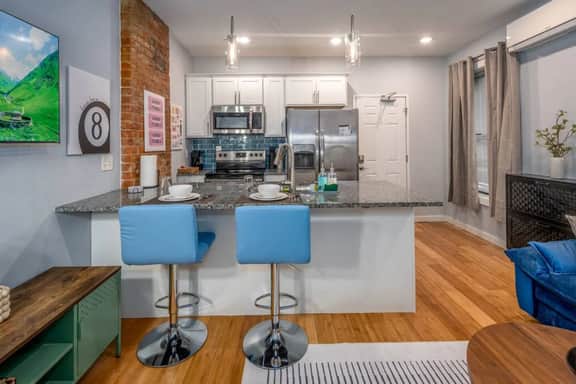 OTR by TQL+Smart TVs+King Bed+Wifi+Sleeps 3+2nd Fl - Image 4