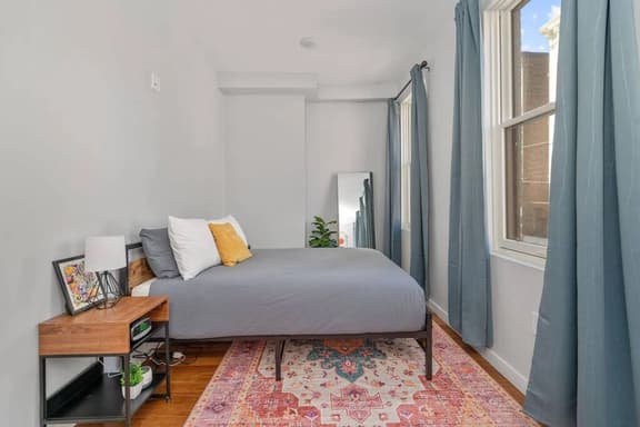 OTR by Vine+Queen Bed+Wifi+Sleep 3pp+WFH+2nd Fl - Image 1