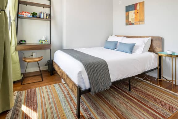 Prime OTR, Lux Queen Bed, 50in TV, FREE Light Rail - Image 1